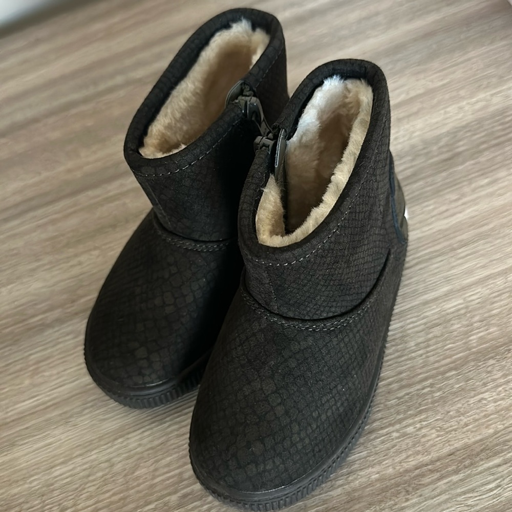 Cat & Jack Fabian Boots